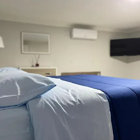 Centro Storico Loft Incantevole Con Giardino Lägenhet