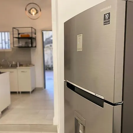 Lägenhet Centro Storico Loft Incantevole Con Giardino